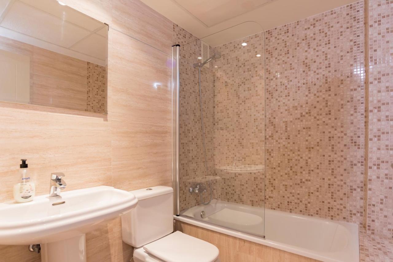 Livemalaga Ventura&Parking Apartment Bagian luar foto