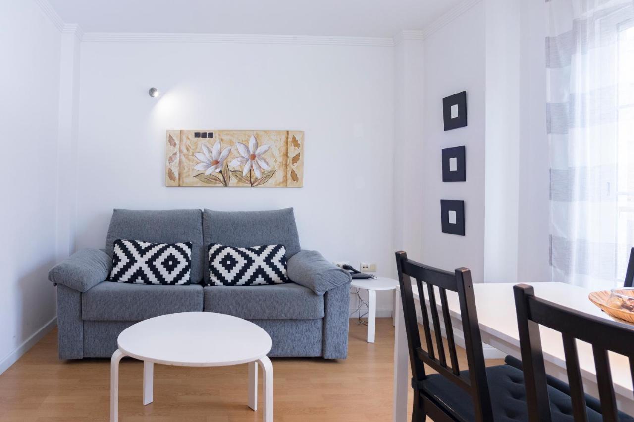 Livemalaga Ventura&Parking Apartment Bagian luar foto