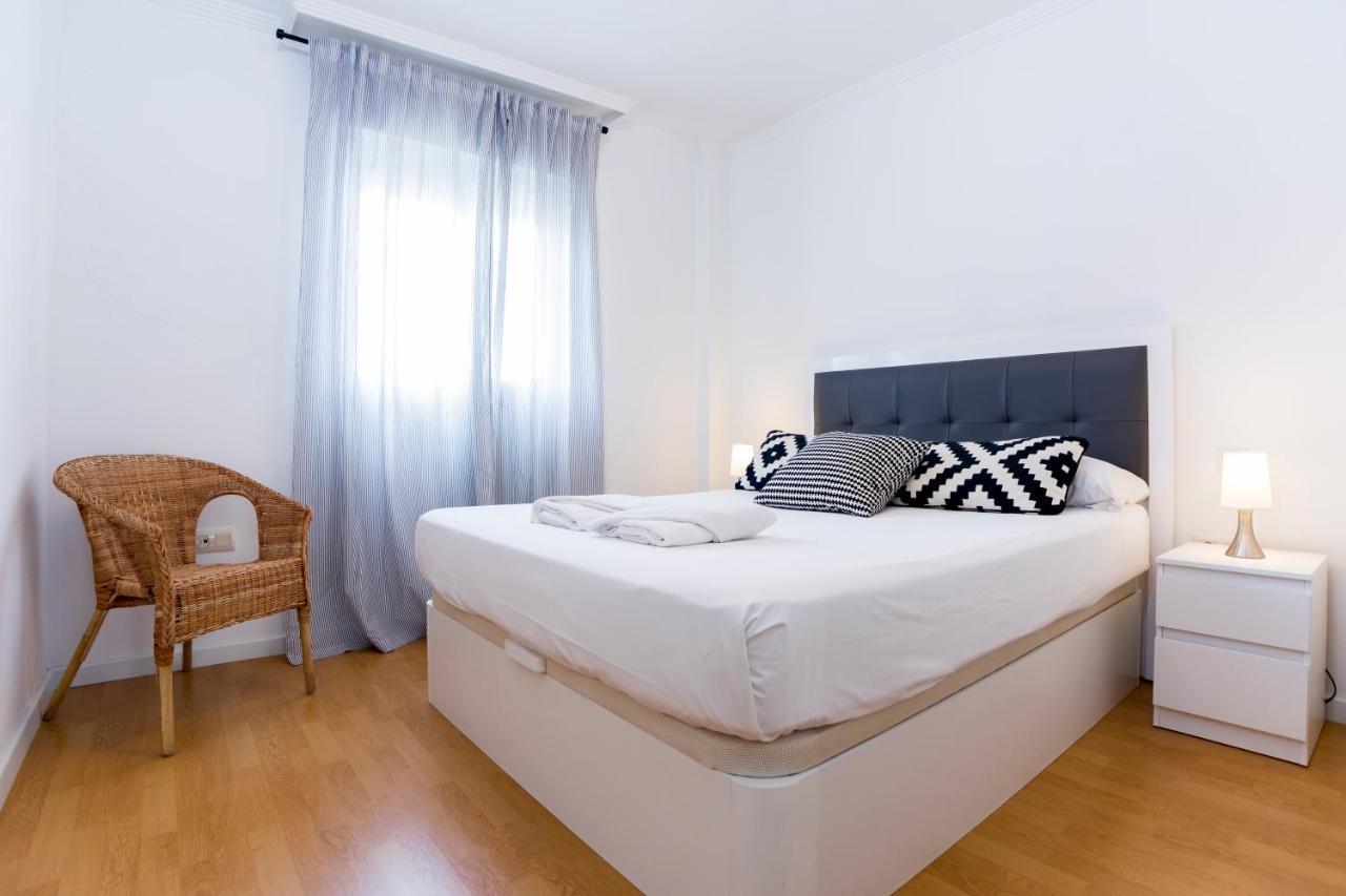 Livemalaga Ventura&Parking Apartment Bagian luar foto