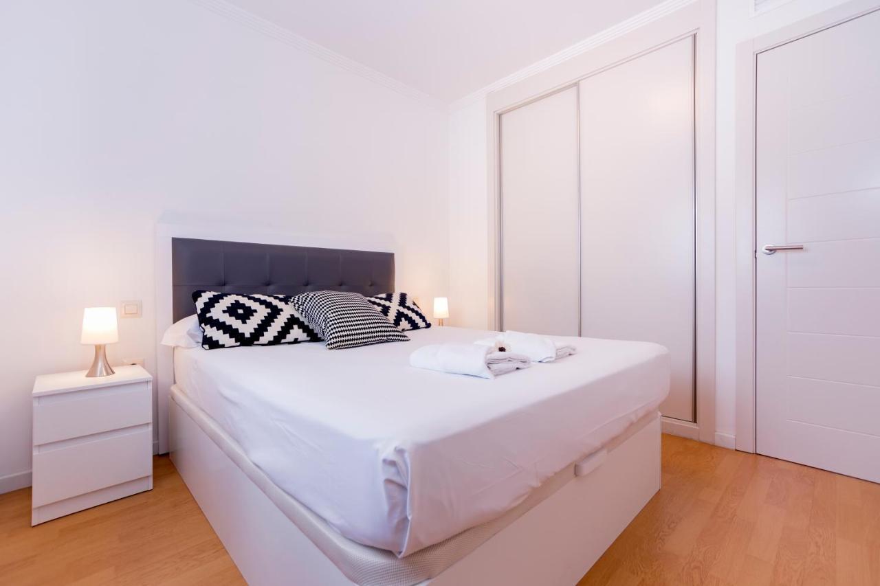 Livemalaga Ventura&Parking Apartment Bagian luar foto